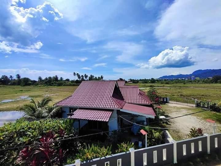 Langkawi Homestay Bunga Padi กัวห์ ภายนอก รูปภาพ